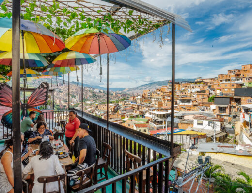 Tour full day en Medellín (Grafiti tour – Comuna 13 + City tour)