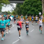 Corredores participan en la Maratón Medellín